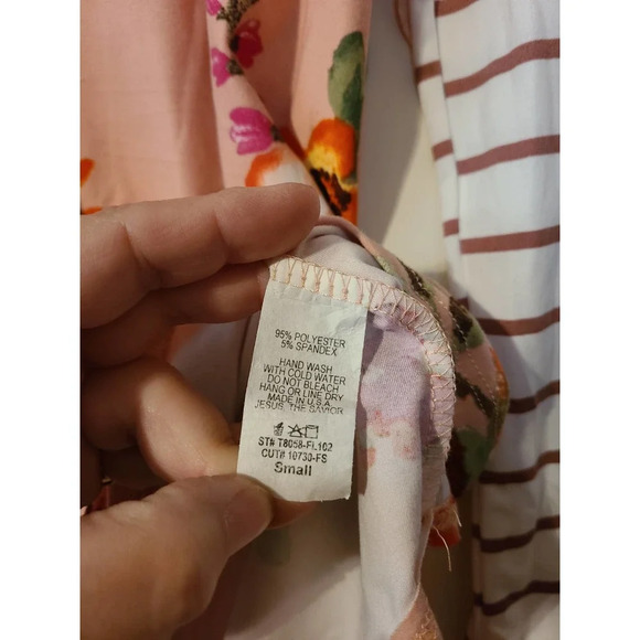 Reborn J Women's Top Size Small Floral Print Stripped Sleeves Raglan Style - Picture 4 of 5